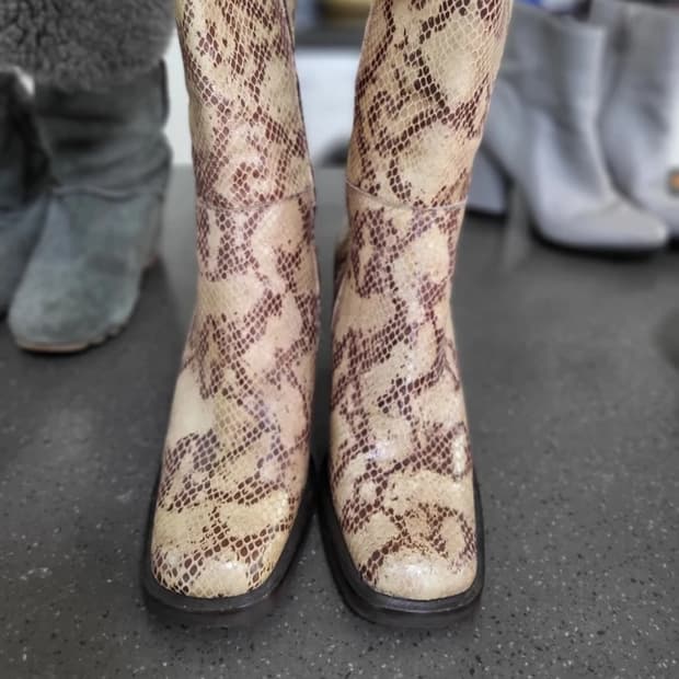 일본구매 이태리 명품브랜드 리얼뱀피 앵클 부츠 235mm