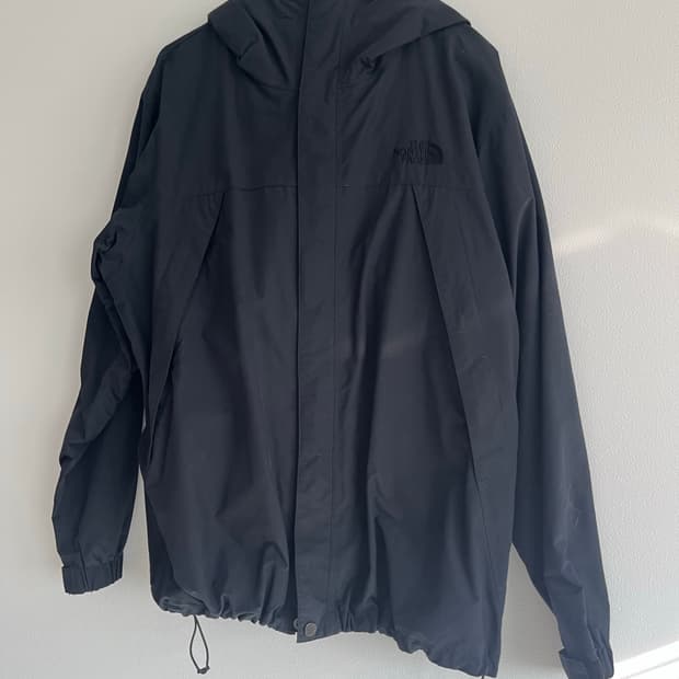 노스페이스 윈드브레이커