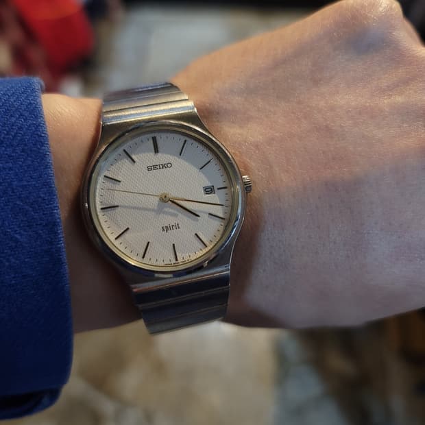 세이코 스피릿 메탈시계