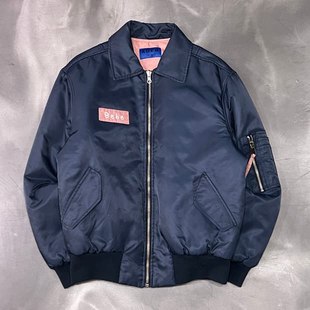  아더에러 리버시블 패치 봄버 자켓 y14718