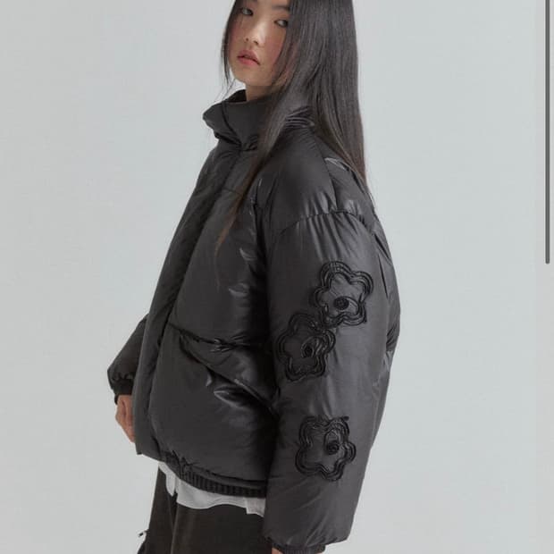 오헤시오 글로시 플라워 패딩