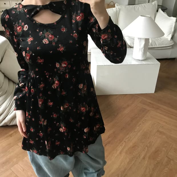 vintage velvet pattern top