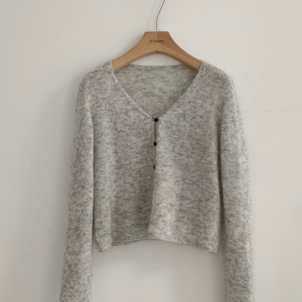 [인더바즈] 울 버튼 가디건 (아이보리)