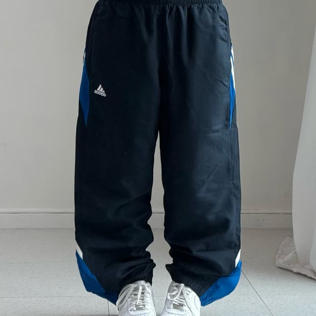 아디다스 네이비 블루 트랙팬츠
