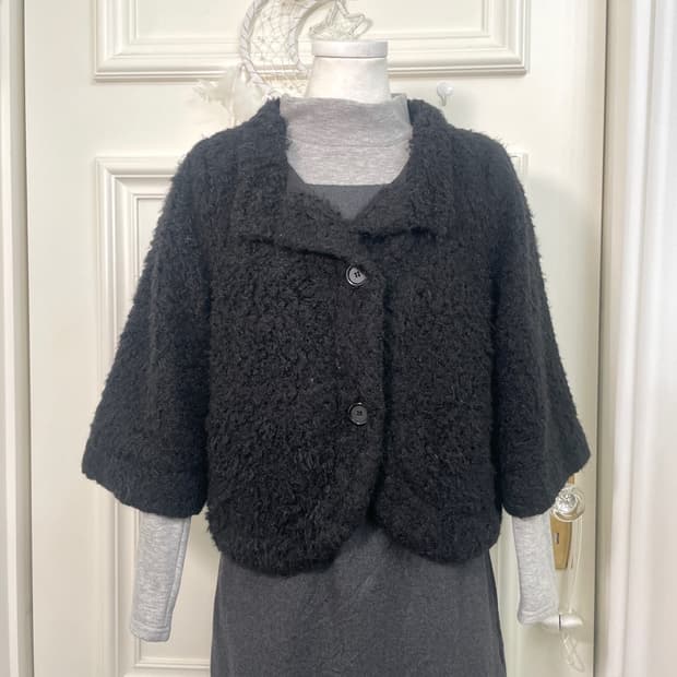 black boucle cute mini cape(size-L)