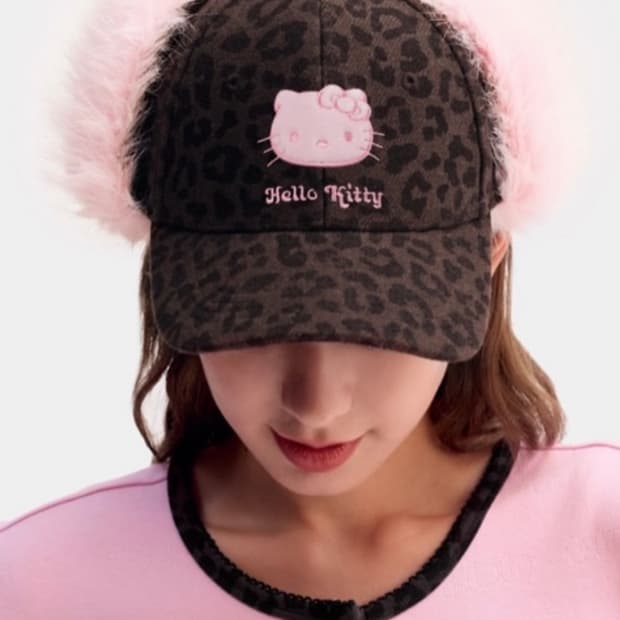 Tbh x Hello Kitty 핑크 레오파드 퍼 귀도리 볼캡