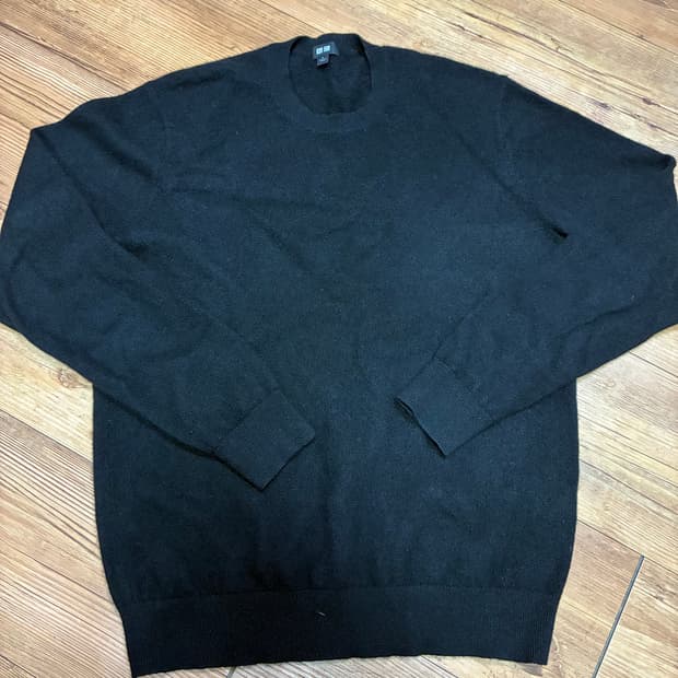 유니클로 캐시미어 니트 블랙