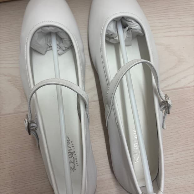 흐꺙 Honor off white