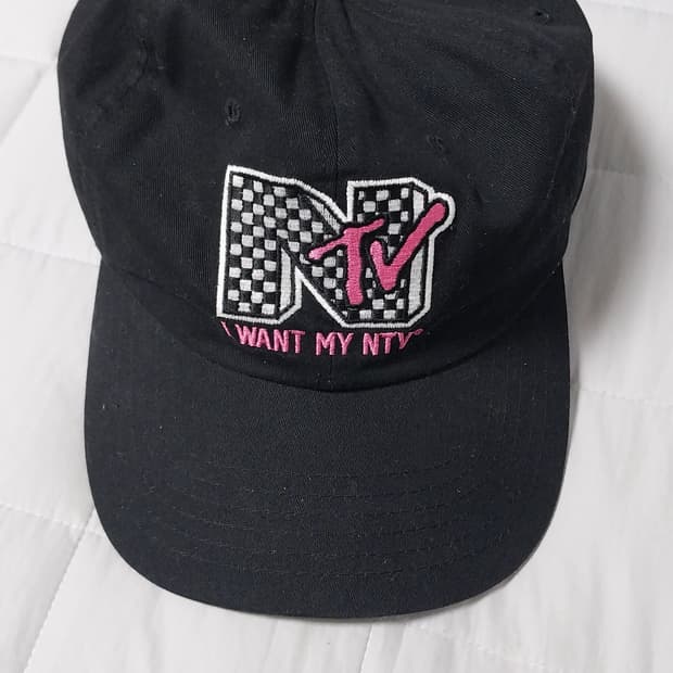 너티새비지 MTV 블랙 볼캡