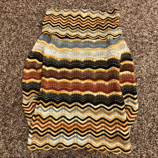 미쏘니 모헤어 오프숄더 폴드오버넥 니트 