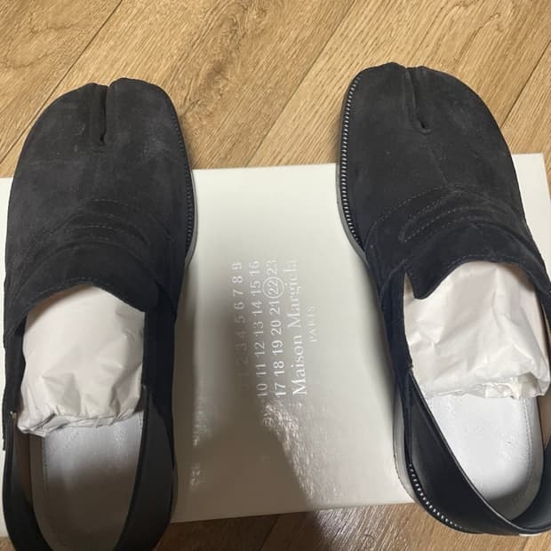 마르지엘라 타비 스웨이드