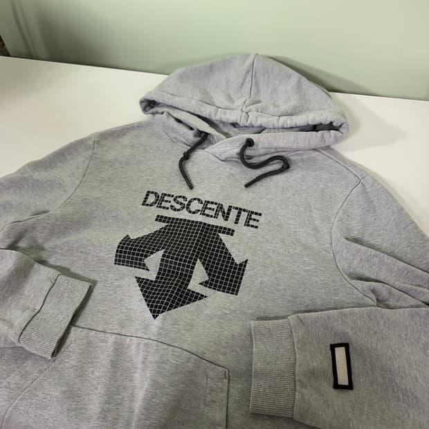 95 M 데상트 빅로고 코튼 후드티