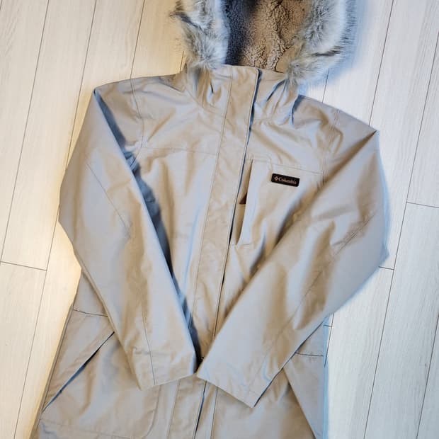 새상품급) 컬럼비아 여성 마운틴 방수 방풍 바람막이 자켓 사이즈m

내피