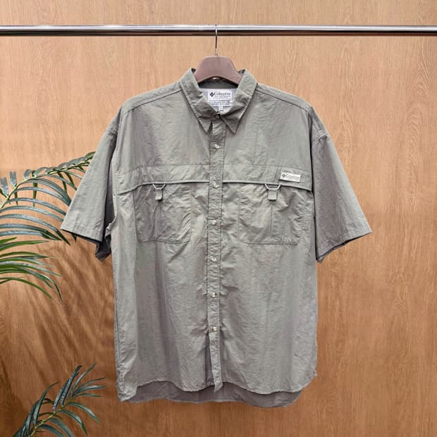 컬럼비아 반팔 셔츠 메쉬 안감 통풍 포켓 디테일 아웃도어 카키