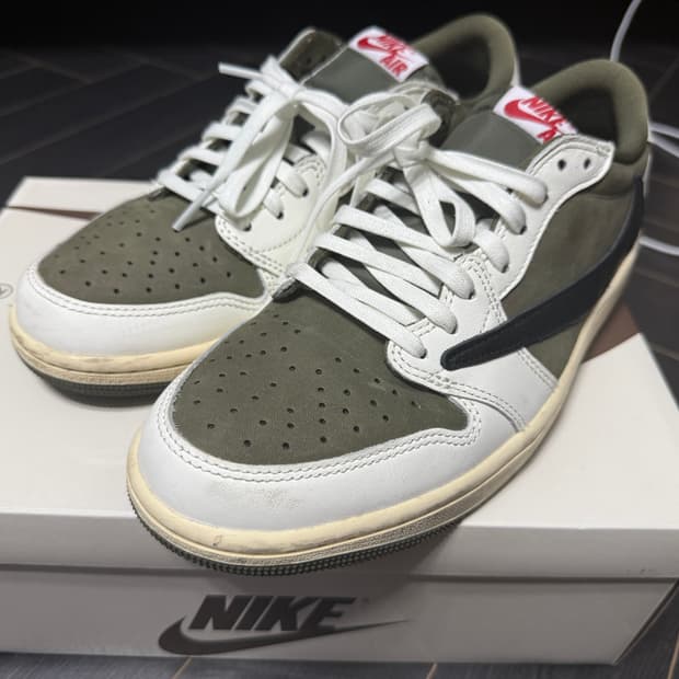 나이키 트레비스 스캇 올리브 270