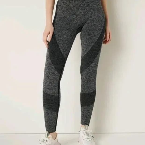 빅토리아 시크릿 핑크 심레스 레깅스 (라벤더 색상) XS