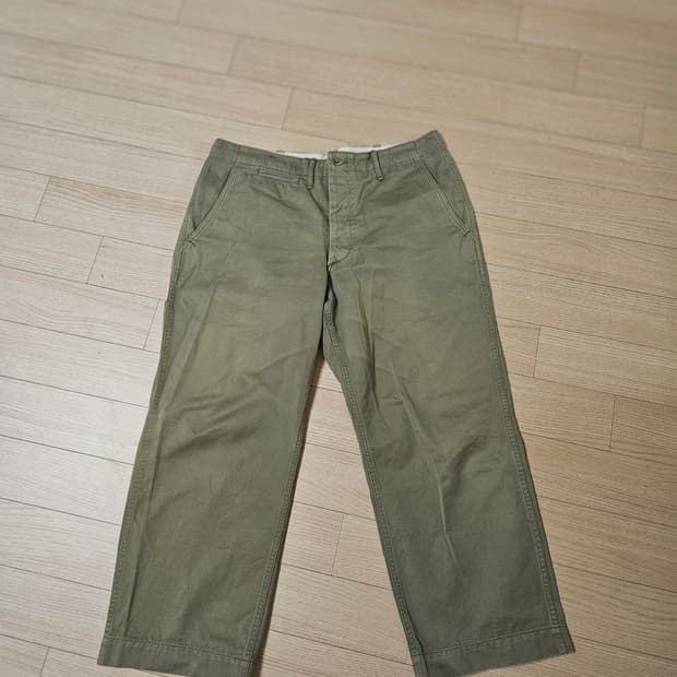 웨어하우스 올리브 치노팬츠