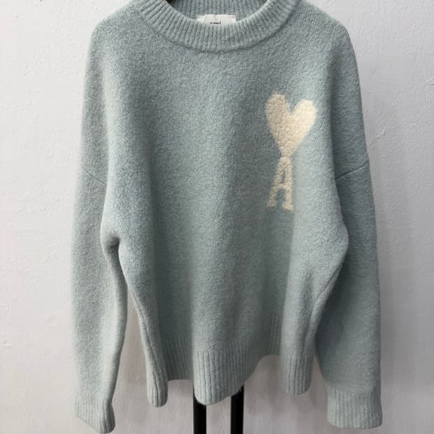 정품) AMI 아미 여성 24ss 오버핏 하트 로고 니트 S