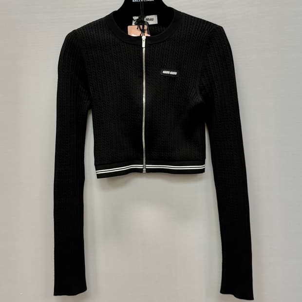 미우미우 로고 크롭 니트집업 ( 33 )