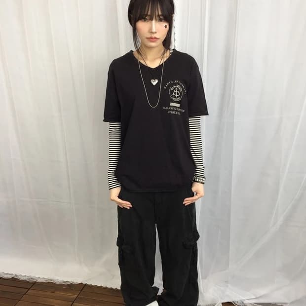 AVIREX Naval Station V-Neck Tee