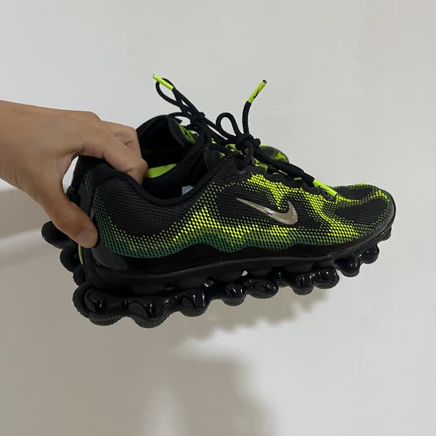nike liquid max 