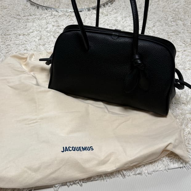 자크뮈스 투리스모 미디엄 블랙