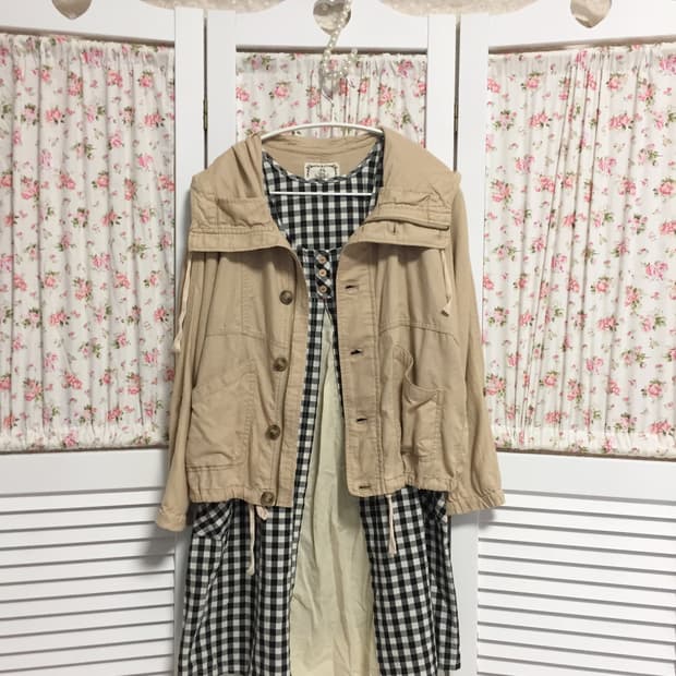 빈티지 어스뮤직 베이지 야상 자켓