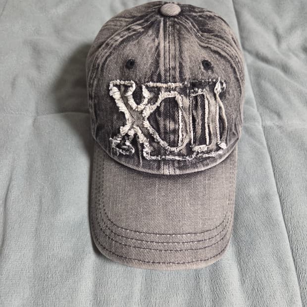 아이돈워너셀 idws 볼캡 블랙 XII Time Applique