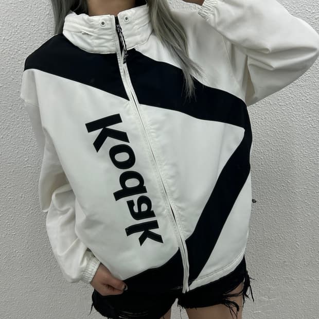 코닥 블랙 로고 화이트 바람막이 95