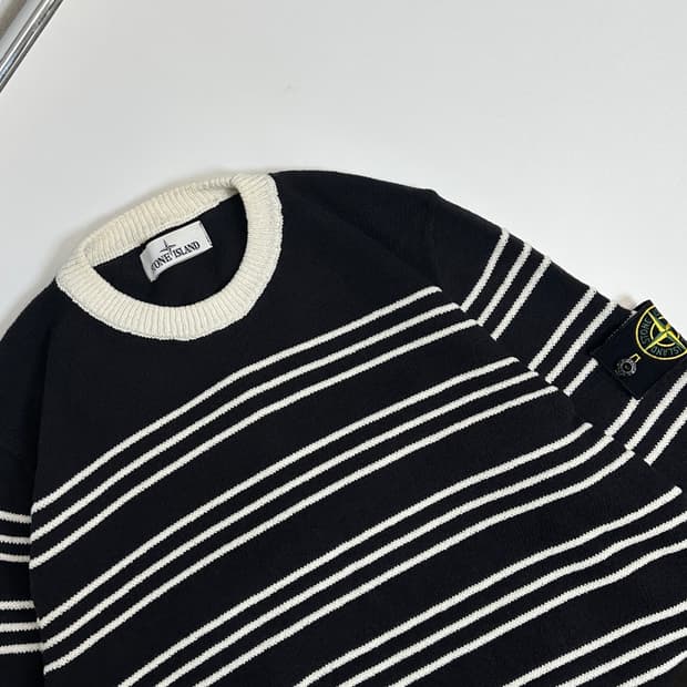 스톤아일랜드 라운드 스트라이프 니트 