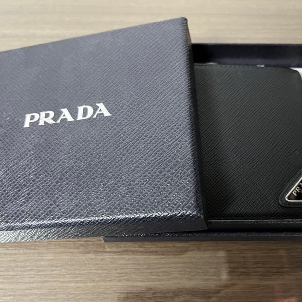 프라다 사피아노 반지갑