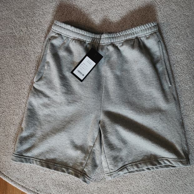 무신사스탠다드 스웨트쇼츠 그레이 L사이즈