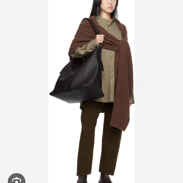 구매)))르메르 위켄드 벨트백 다크브라운