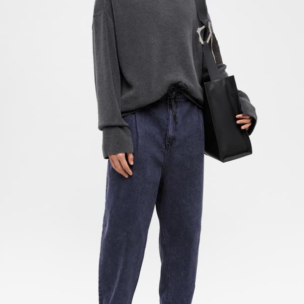 준지 2023 23 S/S 스트링 니트 스웻 입니다.