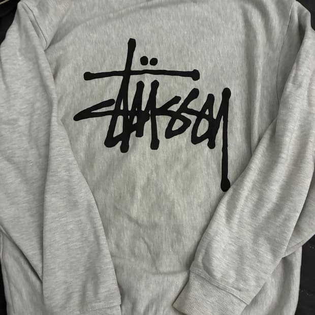 스투시 맨투맨 S