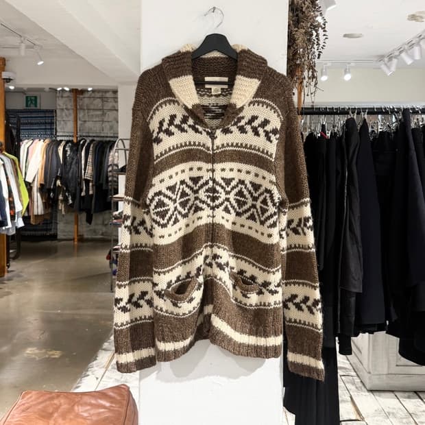 데님 앤 서플라이 브라운 숄 칼라 노르딕 코위찬 스웨터