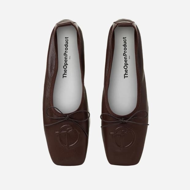 더오픈프로덕트 스퀘어 토 발렛 플랫