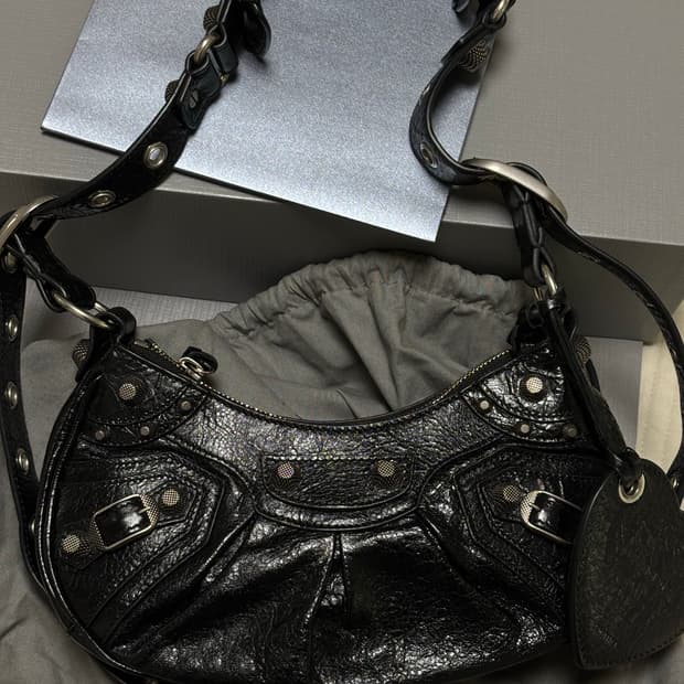 발렌시아가 르카골 XS 블랙 (백화점구매)