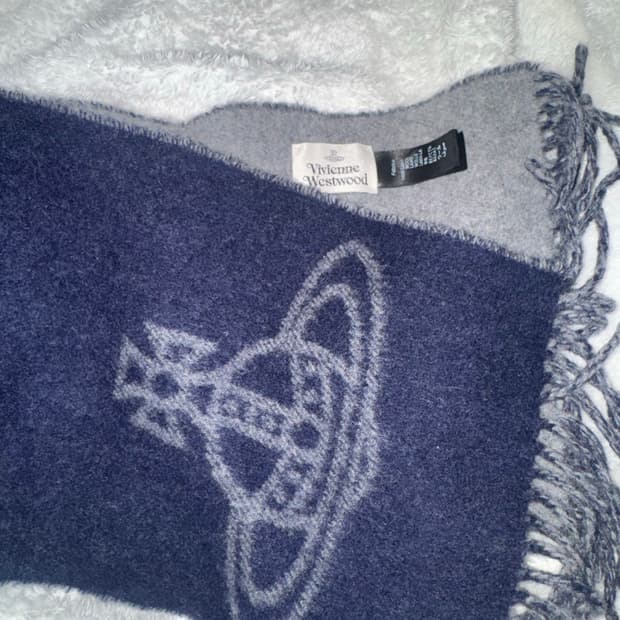 비비안웨스트우드 더블로고 스카프 목도리