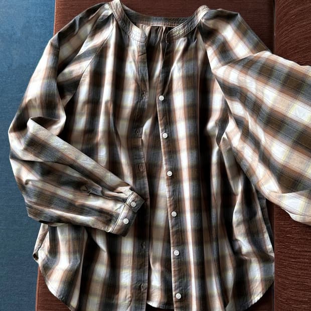 Light cotton design check wide shirt