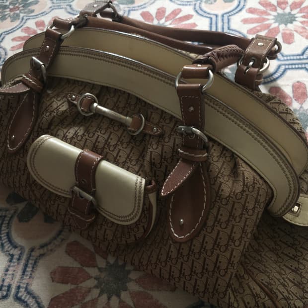 Dior) Oblique Beige Frame Satchel Bag••*