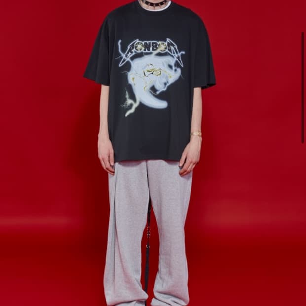 본봄 BONBOM 반팔티셔츠