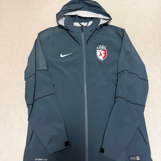 나이키 레인자켓 릴