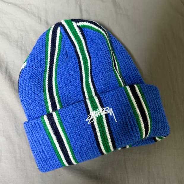 스투시 버티컬 스트라이프 비니 블루