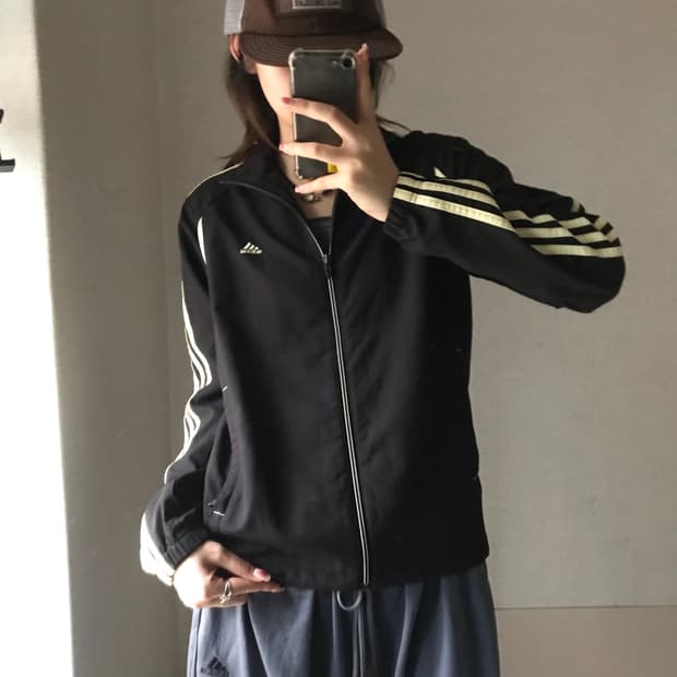 아디다스 블랙 바람막이