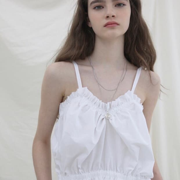 소프트서울 슬리브리스 나시 화이트