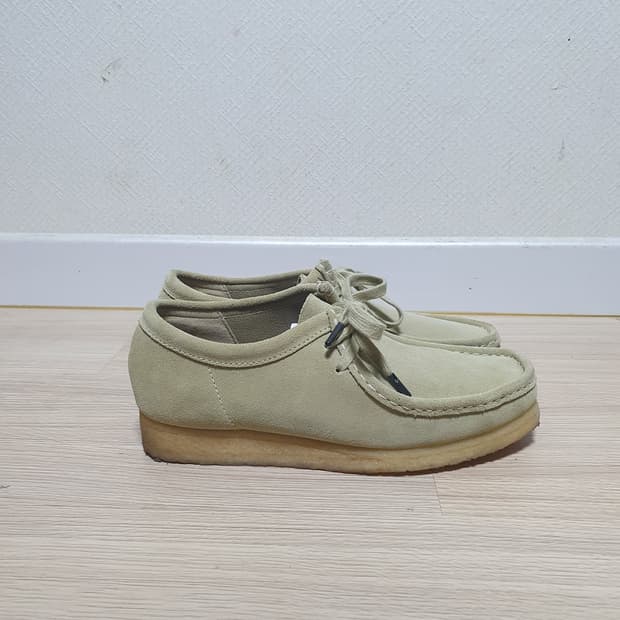 클락스 왈라비 메이플 로퍼 255