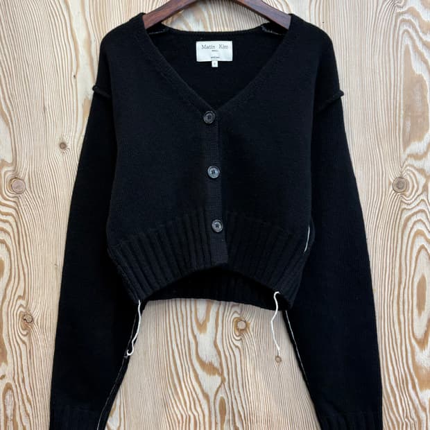 마뗑킴 스티치 크롭 가디건