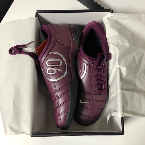 나이키 토탈 90 보르도앤 메탈릭 실버