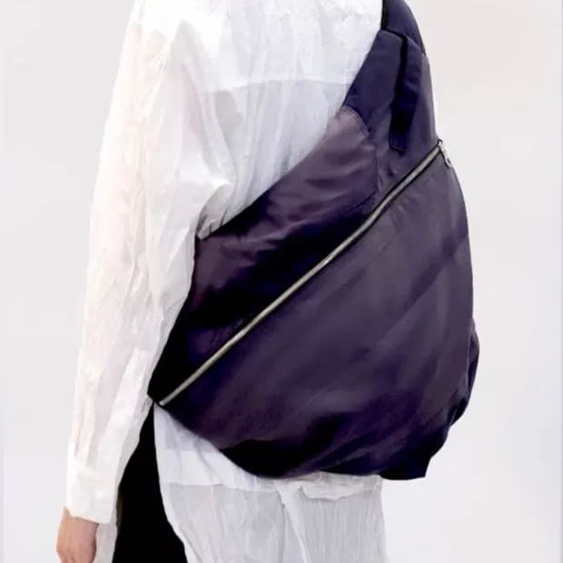 지용킴 선블리치 슬링백